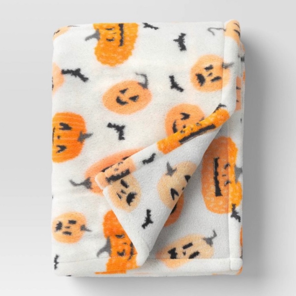 Halloween Pumpkin Plush Throw Blanket - Hyde & EEK!